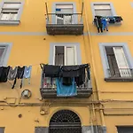 Spaccanapoli - Fully Equipped Studio