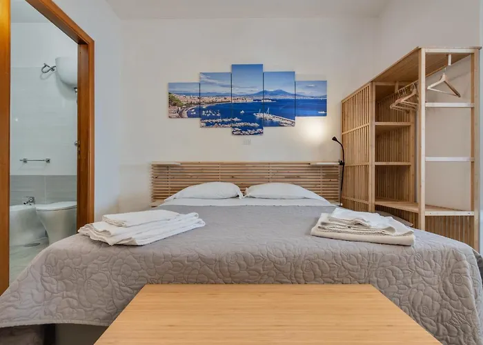 Spaccanapoli - Fully Equipped Studio