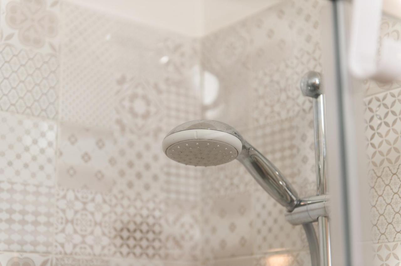 Spaccanapoli - Fully Equipped Studio Naples